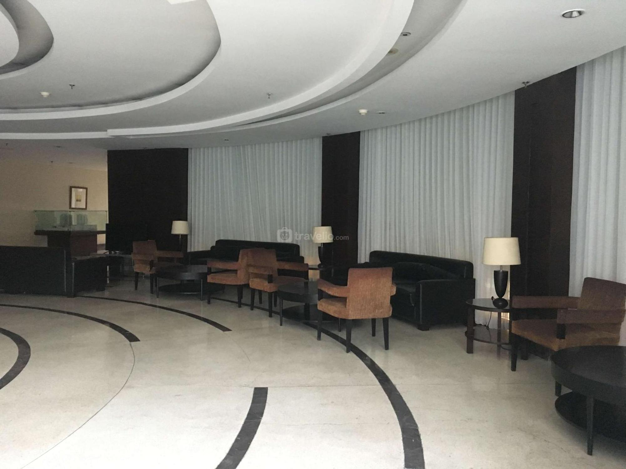 Apartemen Great 2br At Braga Walk By Travelio